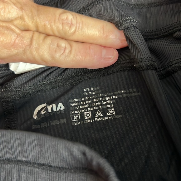 ZYIA - Picture 8 of 9